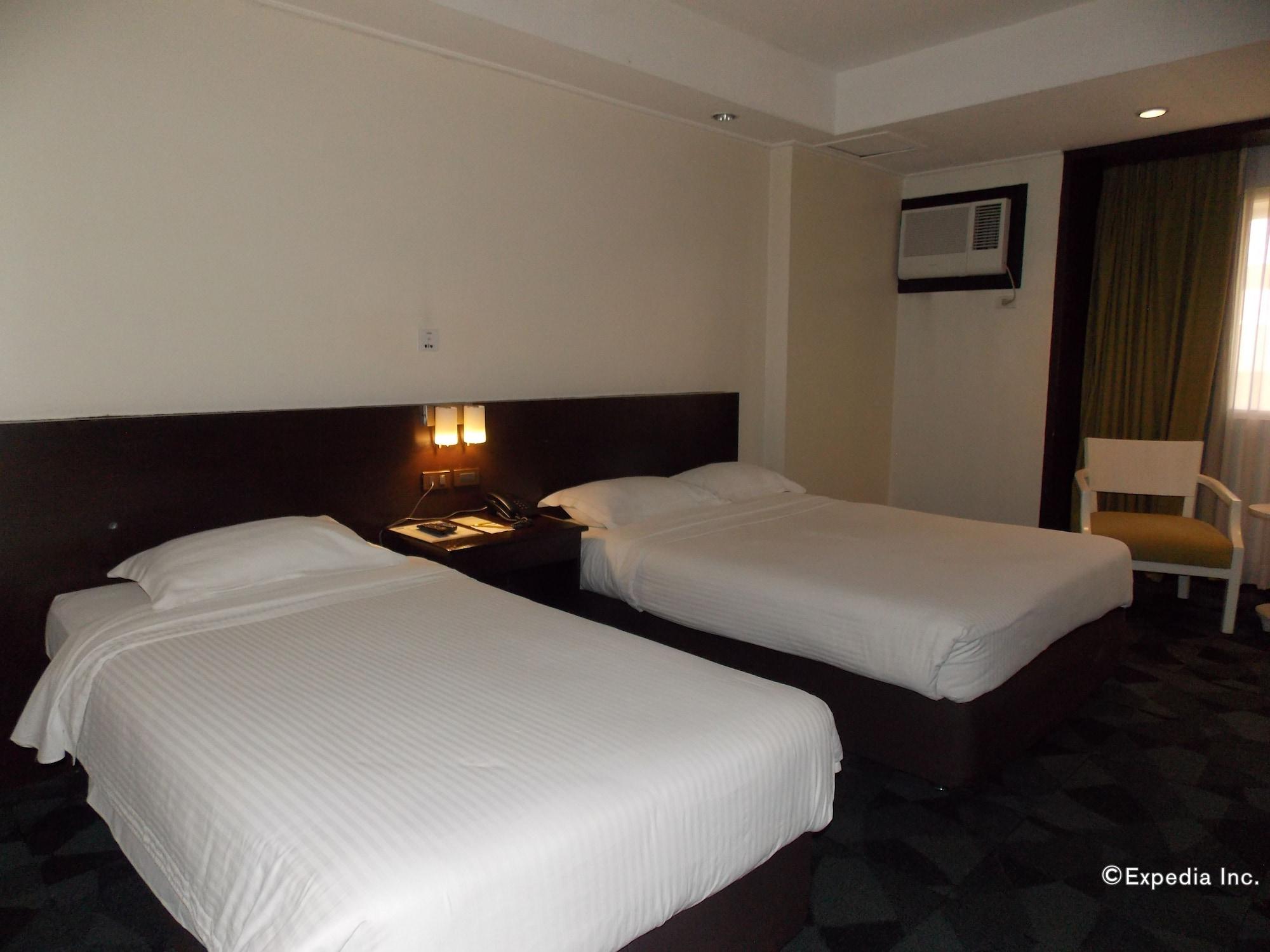 L'Fisher Hotel Bacolod Extérieur photo