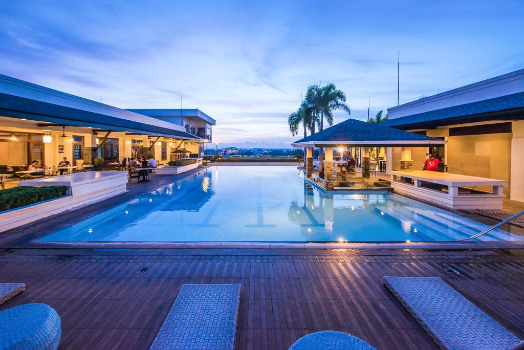 L'Fisher Hotel Bacolod Extérieur photo
