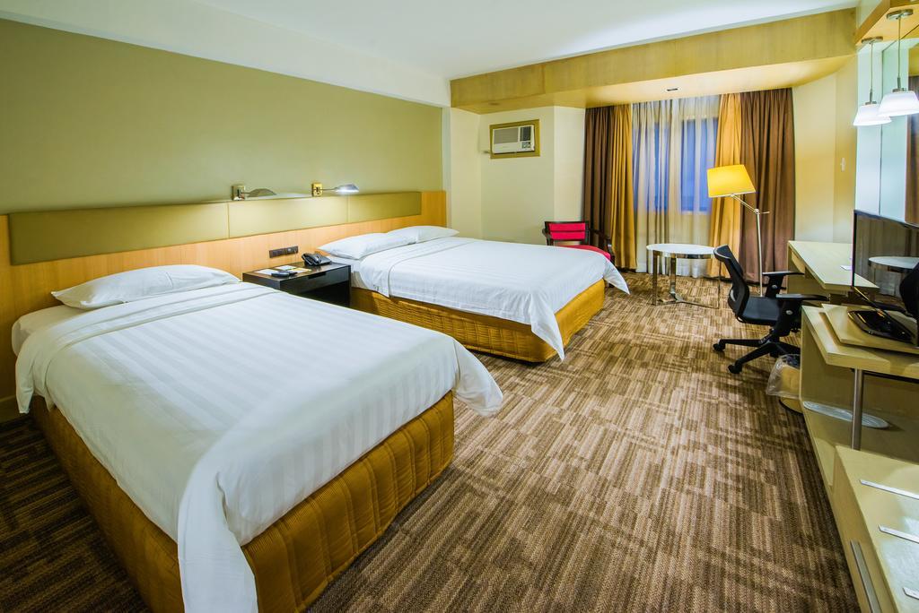L'Fisher Hotel Bacolod Chambre photo