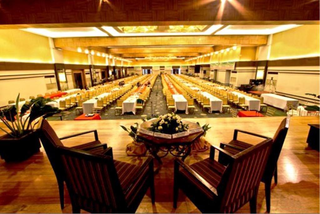 L'Fisher Hotel Bacolod Extérieur photo