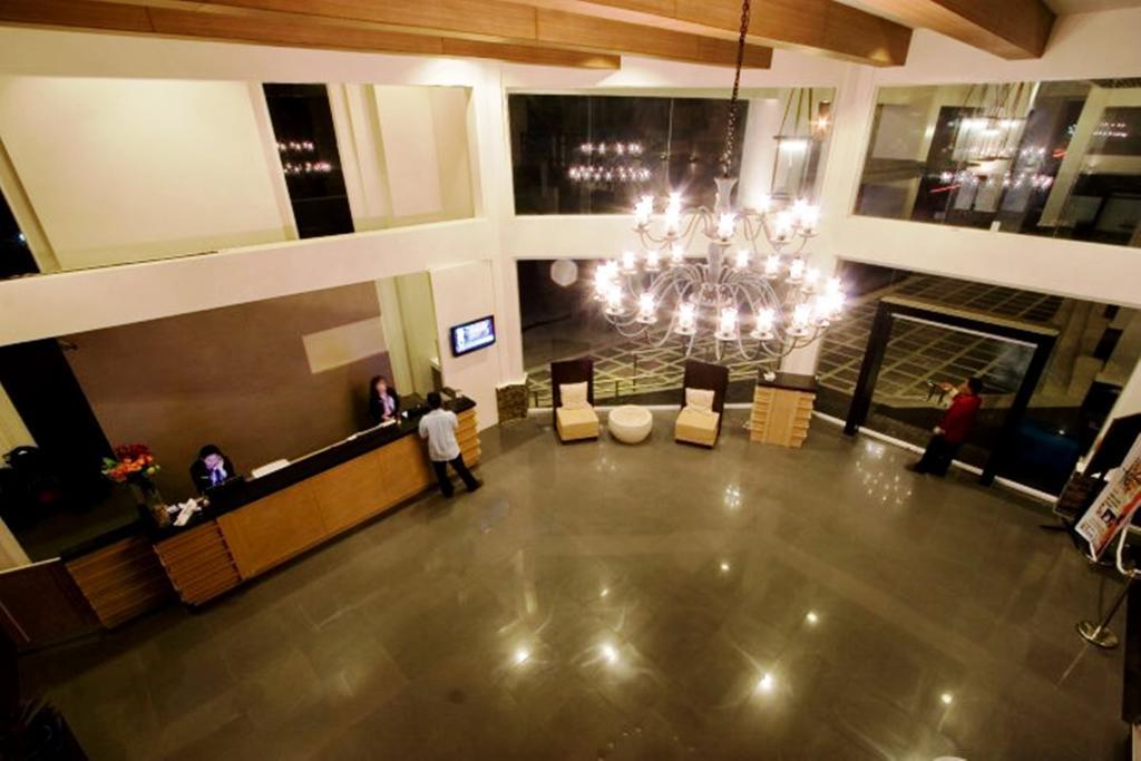 L'Fisher Hotel Bacolod Extérieur photo