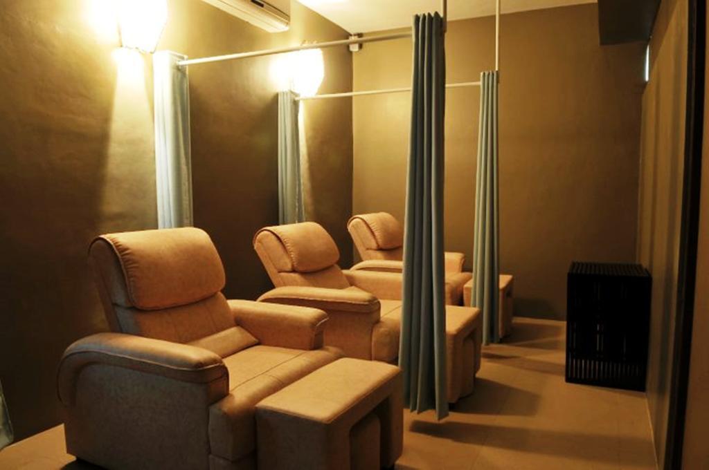 L'Fisher Hotel Bacolod Extérieur photo