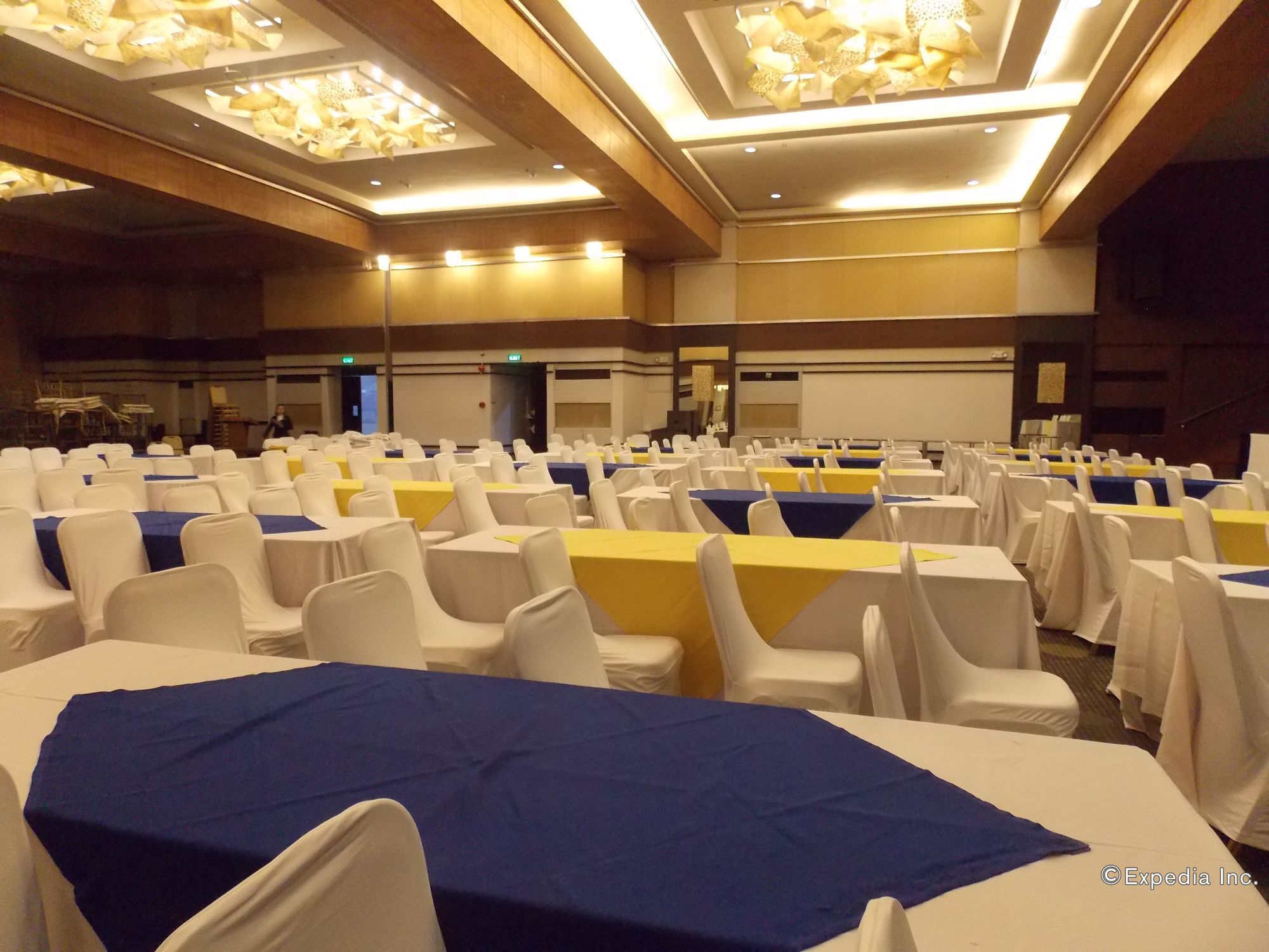L'Fisher Hotel Bacolod Extérieur photo